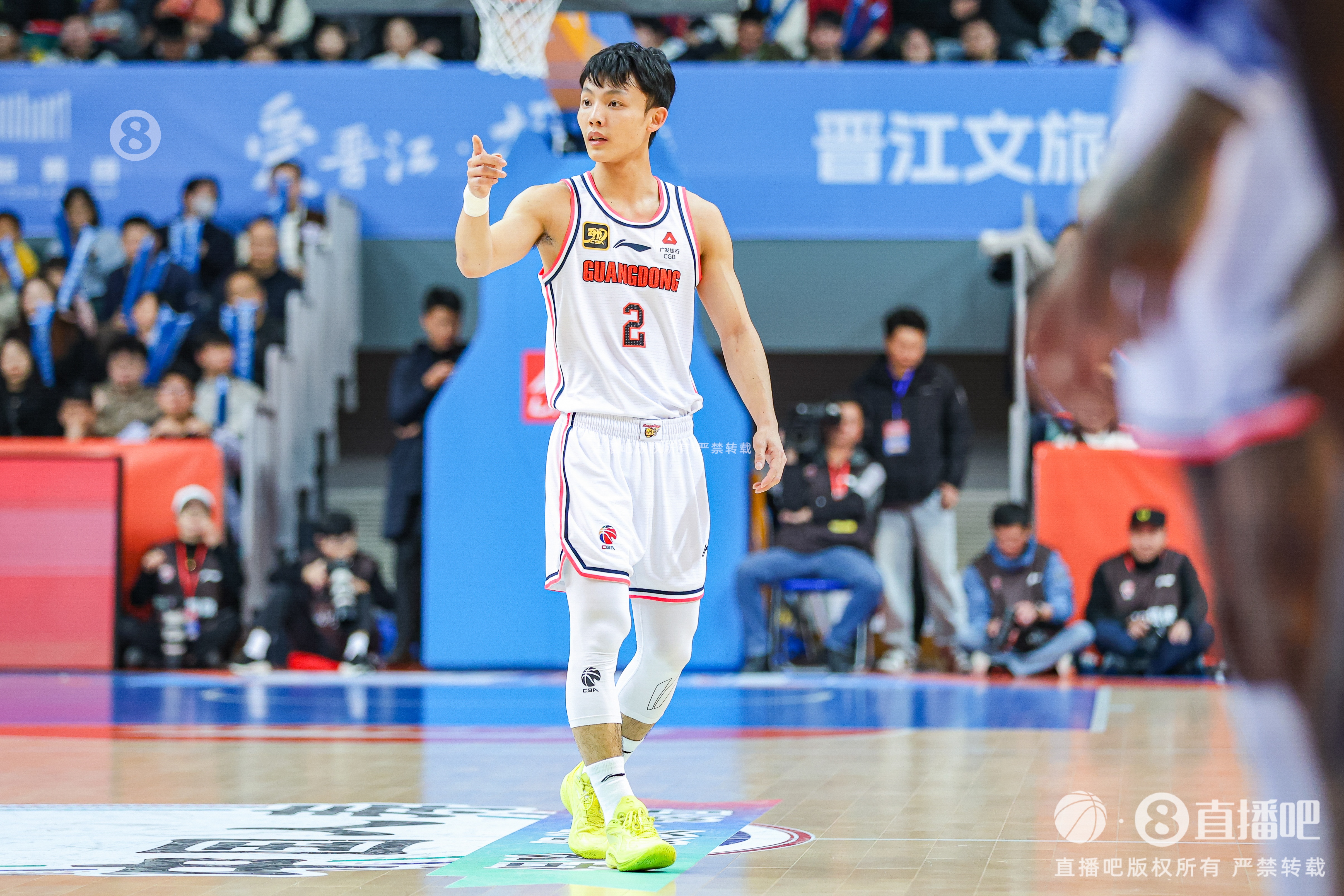 徐杰：身高不是打籃球的唯一標(biāo)準(zhǔn) 努力、勤奮、自律也是天賦
